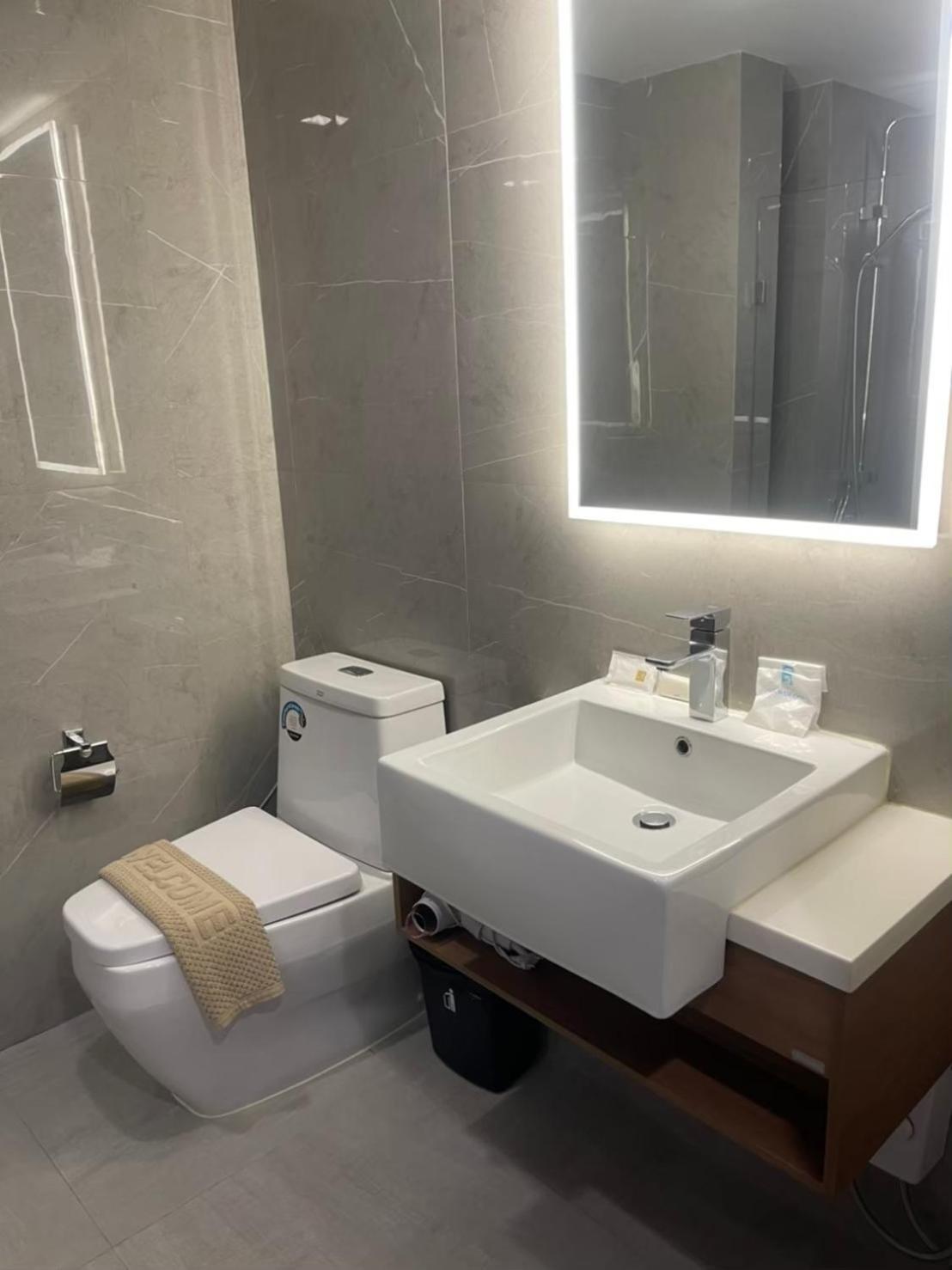 D2 Residences Huahin 华欣市中心近海滩近商场酒店式公寓可加床有连通房型 Rum bild